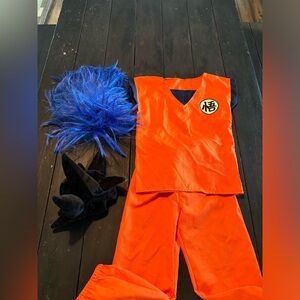 Goku costume in youth small/medium